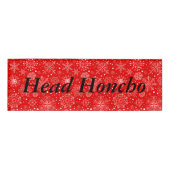 Witte sneeuwvlokken op kerstrood naambadge (Voorkant)