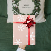 Witte sneeuwvlokken roze op achtergrond Kerstmis Cadeaupapier
