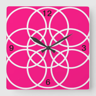 Witte spiralen op Bright Pink Vierkante Klok