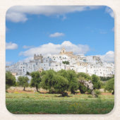 Witte stad Ostuni met olijfbomen, onderzetter van  (Voorkant)
