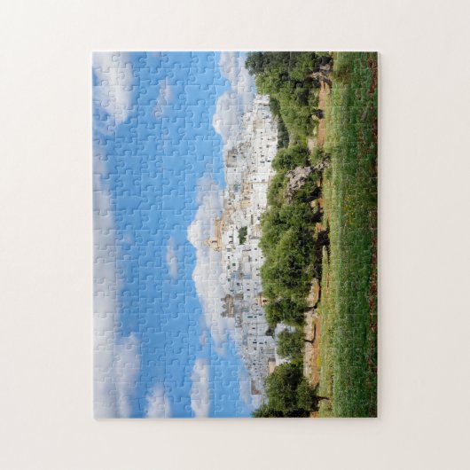 Witte stad Ostuni met olijfbomen, Puglia puzzle Legpuzzel (Verticaal)