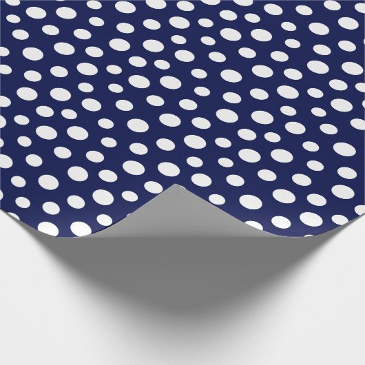 Witte Stippen op marineblauw omslagpapier Cadeaupapier (Hoek)