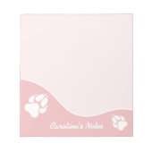 Witte stippen op roze met aangepaste titel notitieblok (Voorkant)