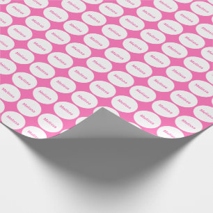 Witte Stippen patroon op roze met naam Cadeaupapier