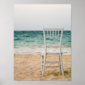 Witte Stoel op het strand Poster (Voorkant)