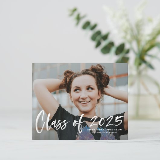 Witte Struik Lettering Foto Afstuderen Uitnodiging (Staand voorkant)