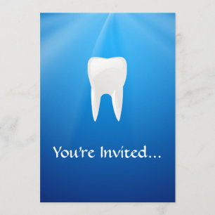 Witte tand op blauwe achtergrond kaart