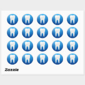 Witte tand op blauwe achtergrond ronde sticker (Vel)