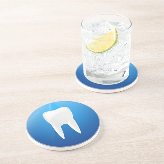 Witte tand op blauwe achtergrond zandsteen onderzetter (Zijkant)