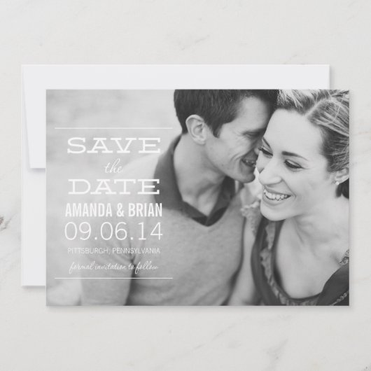 Witte tekst foto save the date aankondiging (Voorkant)