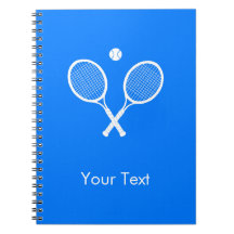Witte tennisrackets op blauw gepersonaliseerd