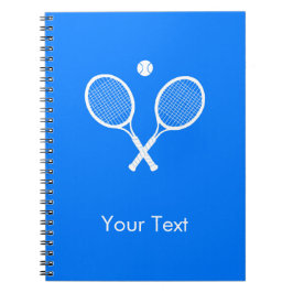 Witte tennisrackets op blauw gepersonaliseerd notitieboek
