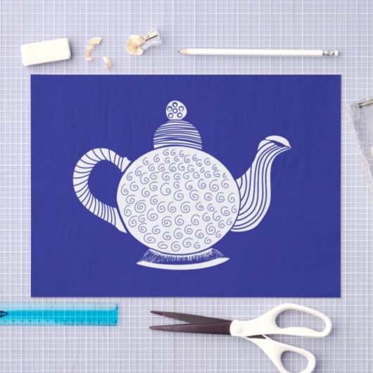 Witte theepot bij de marine tissuepapier (Craft)