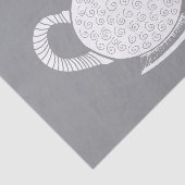 Witte theepot op grijs tissuepapier (Detail)