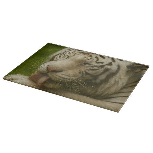 Witte tijger in een persoonlijk verzorgingsritueel snijplank (Hoek)