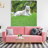 Witte Tijger Rustend in een Stille Groene Weide Canvas Afdruk (Insitu (Woonkamer))