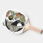 Witte tijger versus groene draak in de yin yang tafeltennisbatje (Zijkant)