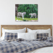 Witte tijgers uitzicht canvas print (Insitu (Slaapkamer))