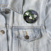 witte trilliumbloemen ronde button 5,7 cm (In situ)