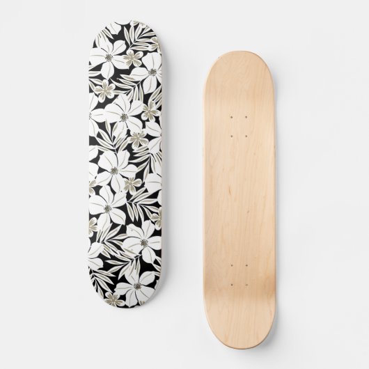 Witte tropische bloemen op zwart persoonlijk skateboard (Voorkant)