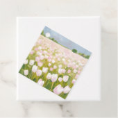Witte tulpen bloemenveld schilderij bedankjes labels (In situ)
