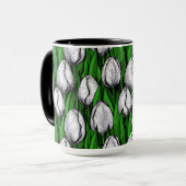 Witte tulpen met groene bladeren mok (Voorkant links)