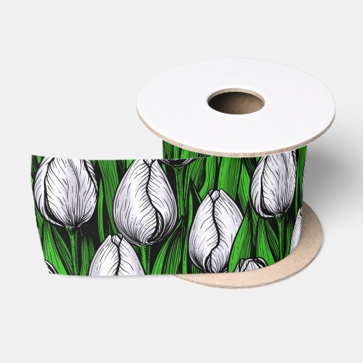 Witte tulpen met groene bladeren satijnen lint (Spoel)