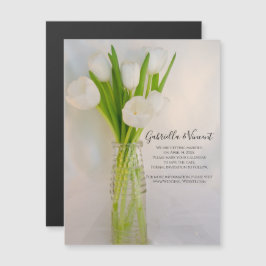 Witte Tulpen op bottelbruiloft Save the Date Magnetische Uitnodiging