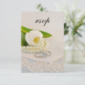 Witte Tulpen, parels en ringzegens RSVP (Staand voorkant)