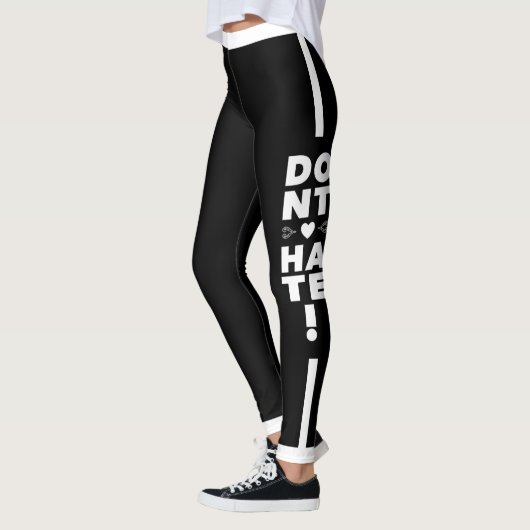 Witte Typografie op ZWART Leggings (Links)