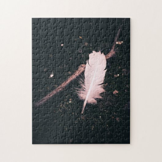 Witte Veer en Twig op Wandelpad Legpuzzel (Verticaal)