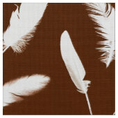 Witte veerafdruk op chocoladebruin stof (Close Up)
