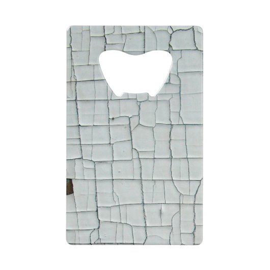 Witte verf, in cache geplaatst en gehakt creditkaart flessenopener (Voorkant)