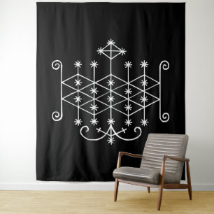 Witte Veve van Ogoun op Zwart Wandkleed
