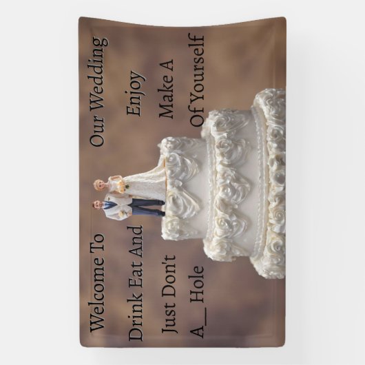 Witte vijf-tier bruidstaart met bruidspaar, spandoek (Verticaal)