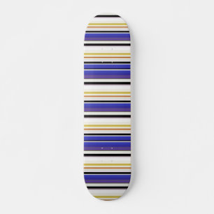 Witte violetstrepen bevestigen persoonlijk skateboard