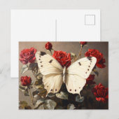 Witte Vlinder Rustend Tussen Levendige Rode Rozen Briefkaart (Voorkant / Achterkant)