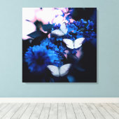 Witte vlinders Blauwe bloemen, vlinder Canvas Afdruk (Insitu (Houten vloer))