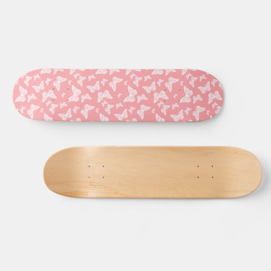 Witte vlinders op roze persoonlijk skateboard (Horizontaal)