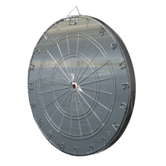 Witte vogel op grijs zand strand art print dartbord (Voorkant Rechts)