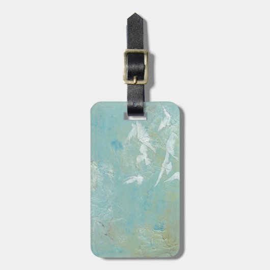 Witte vogels vliegen door de blauwe hemel bagagelabel (Voorkant verticaal)