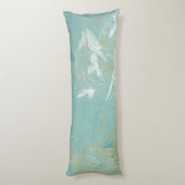 Witte vogels vliegen door de blauwe hemel lichaamskussen (Achterkant (Verticaal))