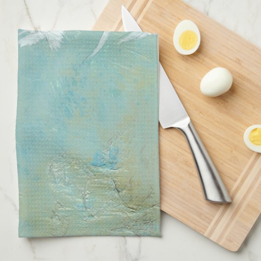 Witte vogels vliegen door de blauwe hemel theedoek (Quarter Fold)