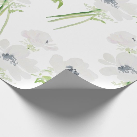 Witte waterverf anemonbloemen op wit cadeaupapier (Hoek)