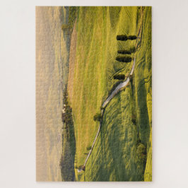 Witte weg in een Toscaans landschap bij zonsopgang Legpuzzel