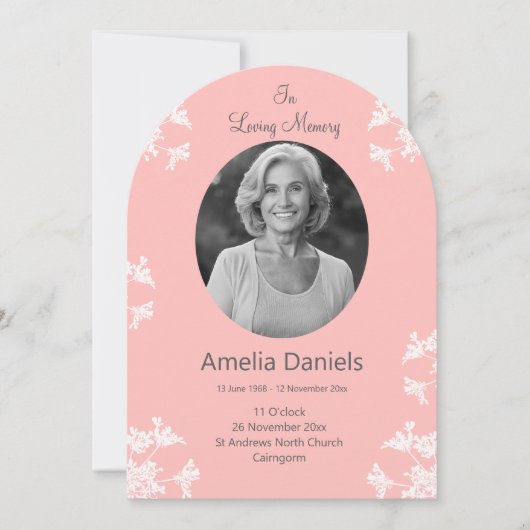 Witte wilde bloem in liefdevolle herinnering begra kaart (Voorkant)