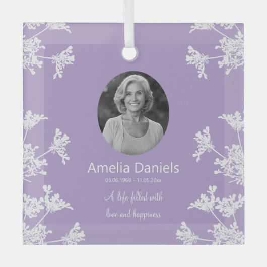 Witte wilde bloem in liefdevolle herinnering glas ornament (Voorkant)