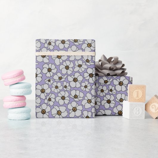 Witte wilde bloemen op lavendel cadeaupapier (Baby Shower)