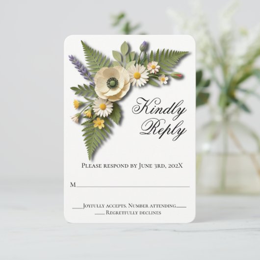 Witte wilde bloementuin bruiloft RSVP kaartje (Staand voorkant)