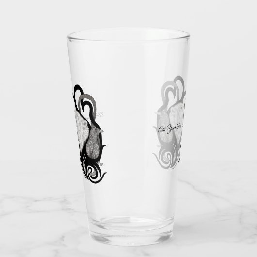 Witte Wolf met stamkunst van Raven Glas (Links)